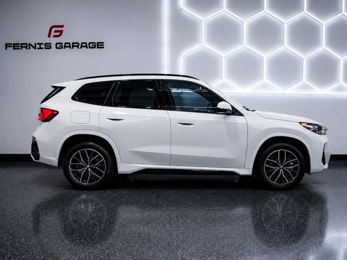 Used 2024 BMW X1 xDrive28i w/ M Sport Package AWD/4WD image 4
