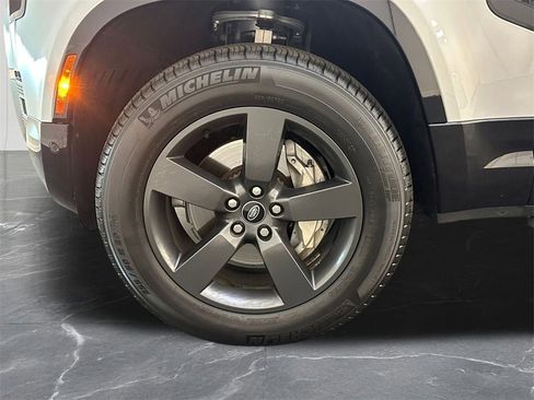 Used 2023 Land Rover Defender 110 X-Dynamic SE image 34