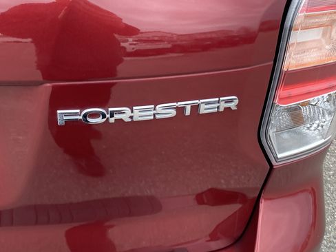 Used 2017 Subaru Forester 2.5i Premium w/ All-Weather Package image 26