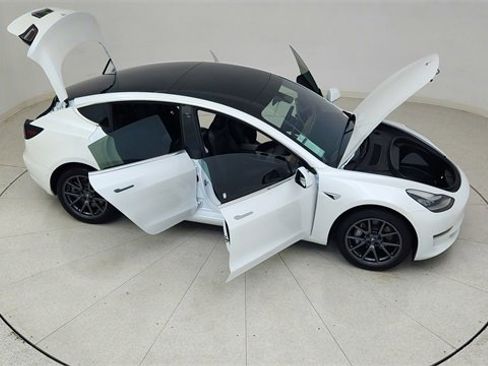Used 2020 Tesla Model 3 Standard Range Plus image 82