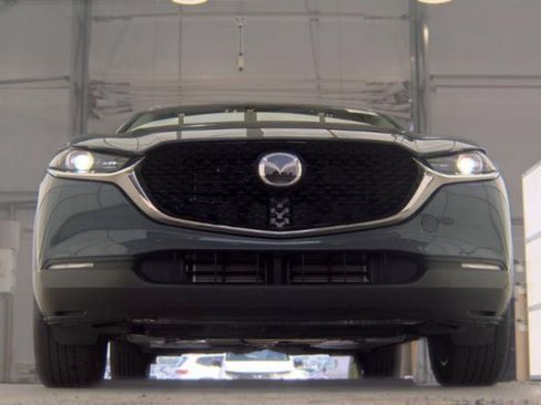 Used 2025 MAZDA CX-30 AWD 2.5 S w/ Preferred Package image 3