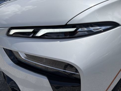 New 2027 BMW X7 M60i AWD/4WD image 8