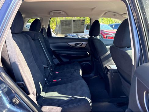 Used 2015 Nissan Rogue SV w/ SV Premium Package image 13