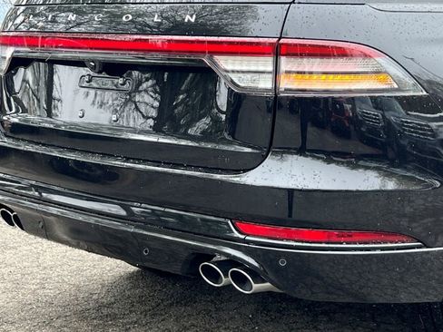 New 2026 Lincoln Aviator AWD w/ Jet Appearance Package image 5