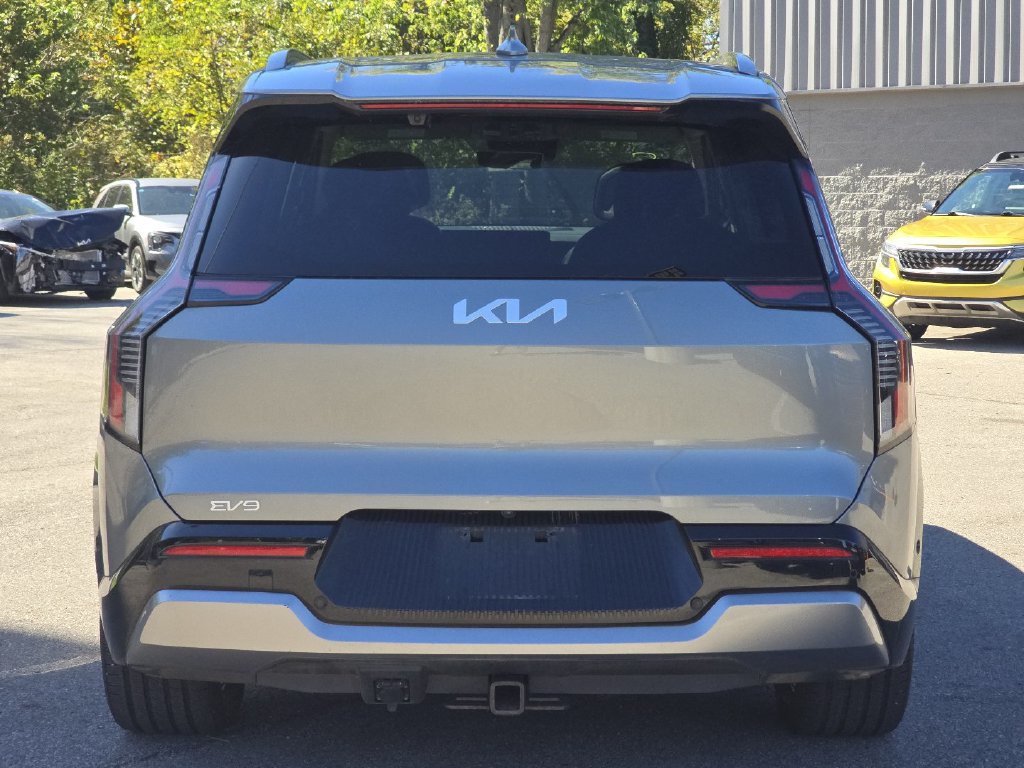 Used 2024 Kia EV9 Land AWD/4WD image 16
