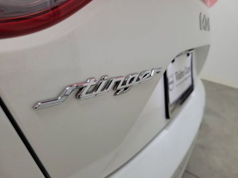 Used 2022 Kia Stinger GT2 image 9