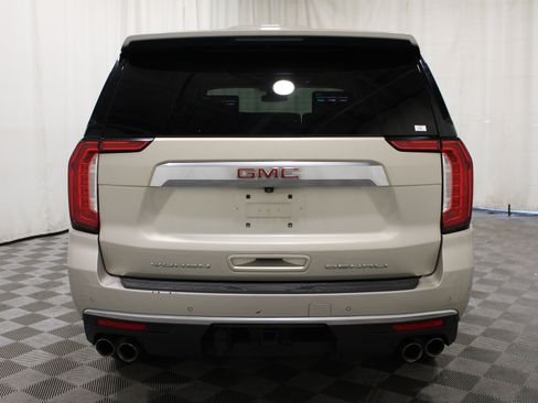 Used 2023 GMC Yukon XL Denali RWD image 33