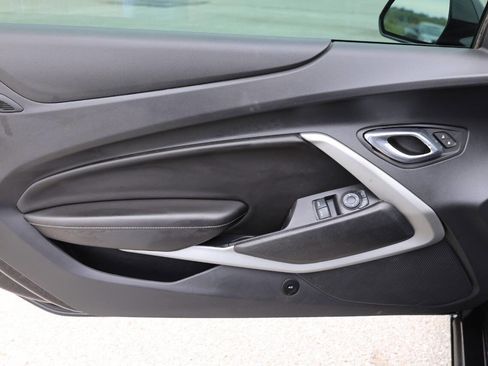 Used 2017 Chevrolet Camaro LT RWD image 12
