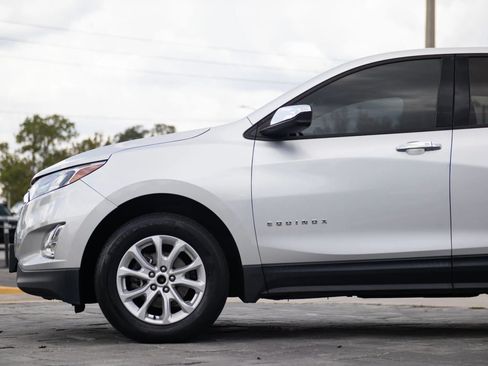 Used 2019 Chevrolet Equinox LS w/ LS Convenience Package AWD/4WD image 8