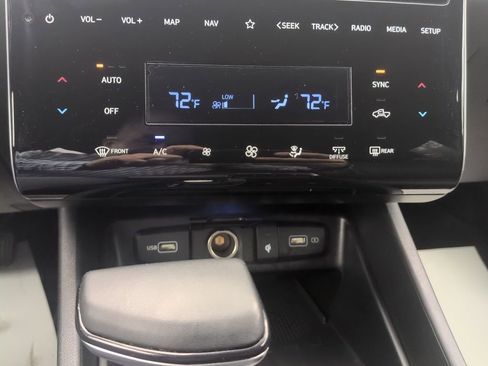 Used 2022 Hyundai Santa Cruz Limited AWD/4WD image 49