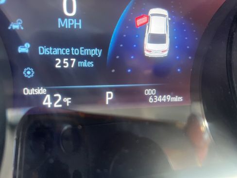 Used 2023 Toyota Camry SE image 6