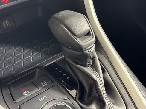 Used 2025 Toyota RAV4 XLE image 37