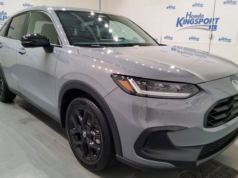 Used 2025 Honda HR-V Sport image 2