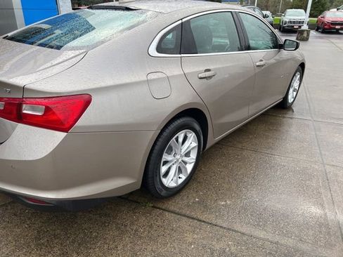 Used 2024 Chevrolet Malibu LT image 9