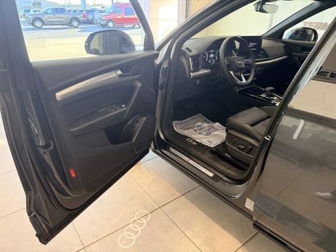 Used 2024 Audi Q5 2.0T Premium w/ Summer of Audi Package image 11