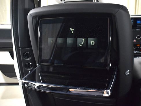 New 2026 Rolls-Royce Cullinan AWD/4WD image 24