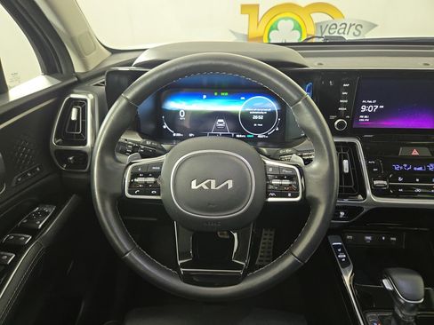 Used 2023 Kia Sorento SX image 16