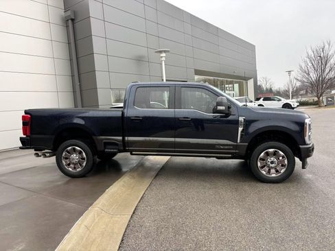 Used 2024 Ford F350 King Ranch w/ FX4 Off-Road Package image 8