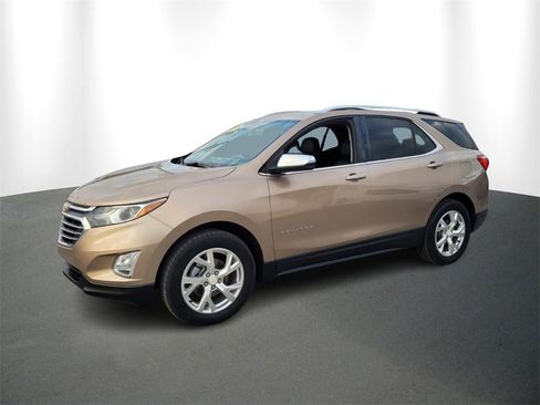 Used 2019 Chevrolet Equinox Premier image 2