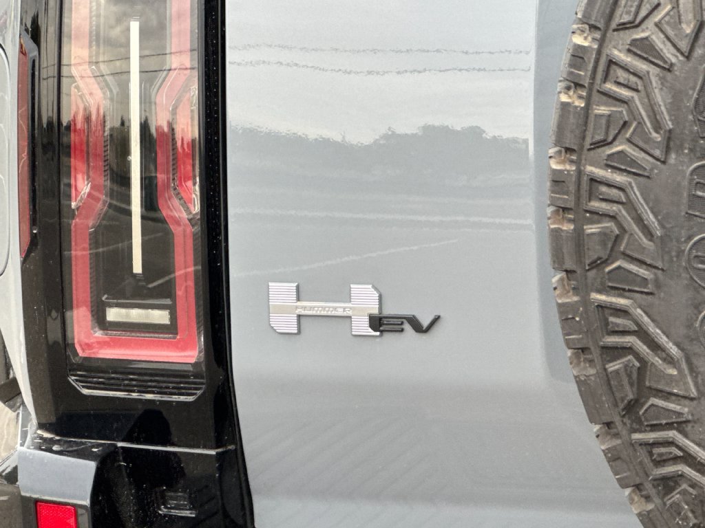 Used 2025 GMC Hummer EV 3X w/ Extreme Off-Road Package AWD/4WD image 32