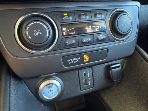 Used 2025 Nissan Leaf S FWD image 24