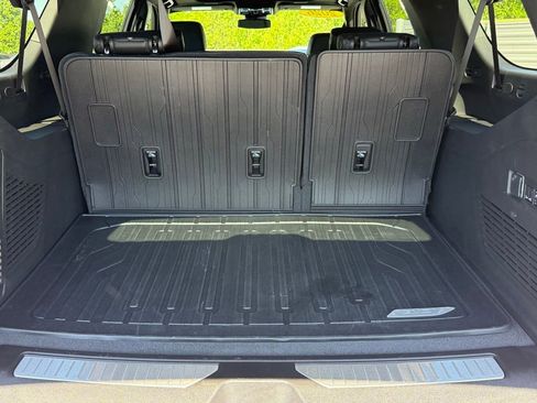 Used 2026 GMC Yukon XL Denali w/ Sun & Power Step Package AWD/4WD image 41