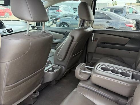 Used 2016 Honda Odyssey Touring Elite image 9