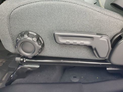 New 2025 Jeep Gladiator Willys image 28