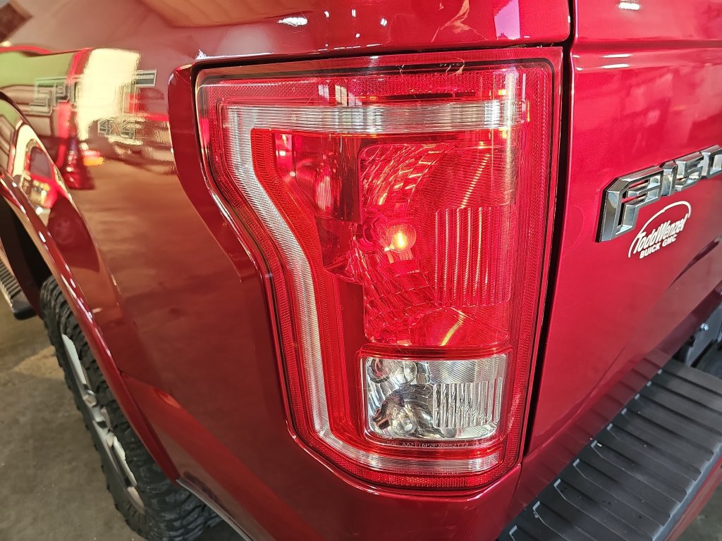 Used 2016 Ford F150 XLT w/ Equipment Group 302A Luxury AWD/4WD image 38