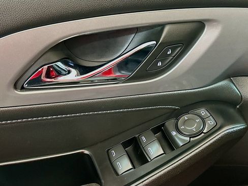 Used 2023 Chevrolet Traverse LT w/ LPO, Floor Liner Package FWD image 15