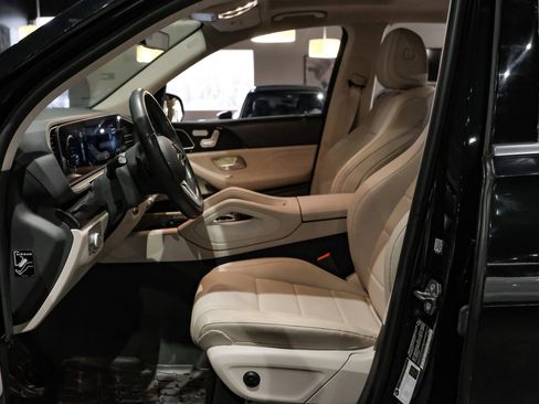 Used 2020 Mercedes-Benz GLE 350 w/ Parking Assist Package image 4