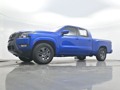 Used 2025 Nissan Frontier SV w/ SV Convenience Package RWD image 26