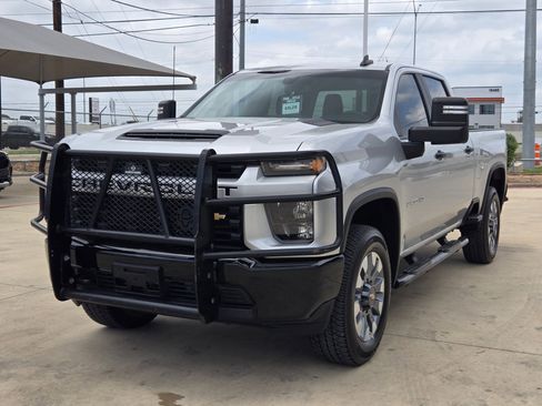 Used 2023 Chevrolet Silverado 2500 Custom w/ Custom Value Package AWD/4WD image 3