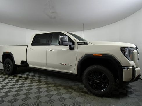 Used 2026 GMC Sierra 3500 AT4 image 9