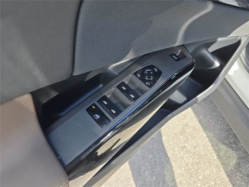 New 2026 BMW X3 xDrive30 w/ Convenience Package image 21