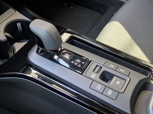 Used 2026 Toyota Prius Plug-In Hybrid image 12