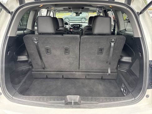Used 2021 Honda Pilot Elite image 13