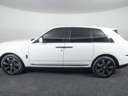 Used 2019 Rolls-Royce Cullinan AWD/4WD image 4
