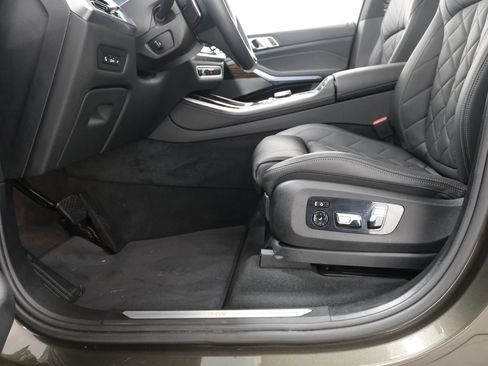Used 2024 BMW X5 xDrive40i w/ Premium Package AWD/4WD image 31