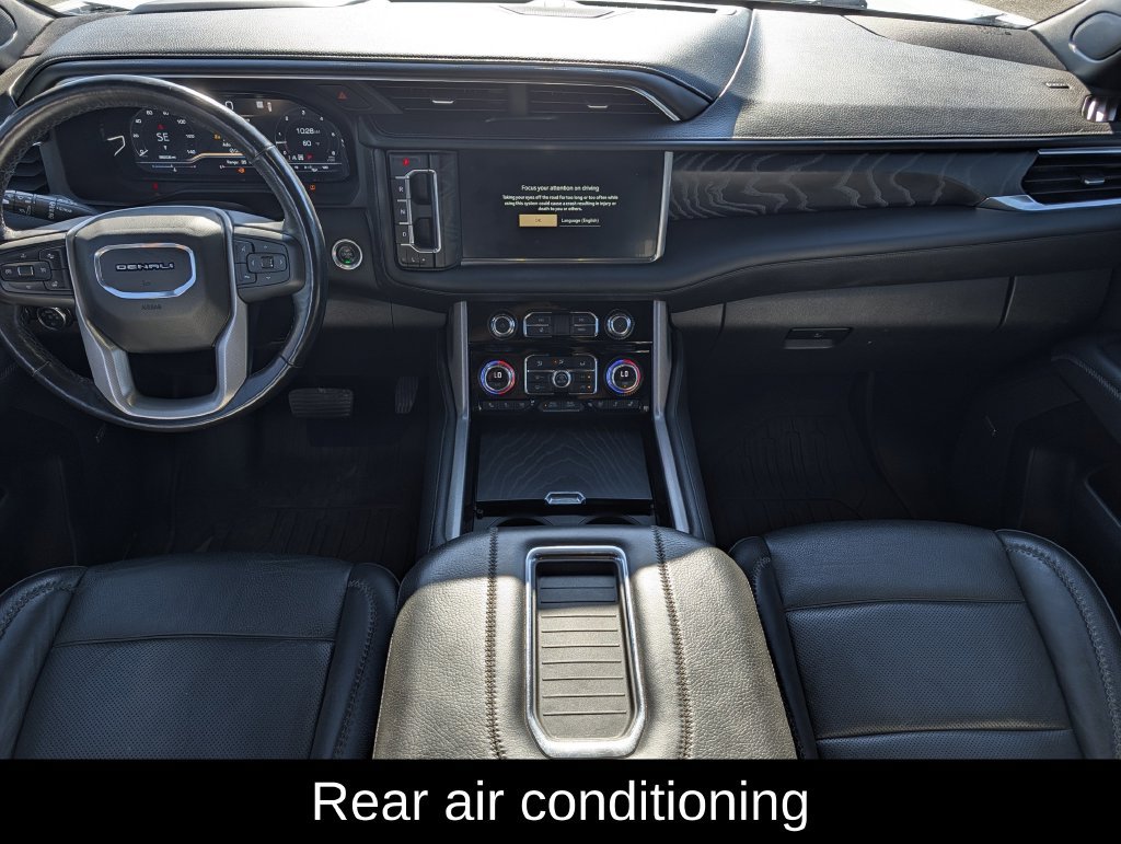 Used 2022 GMC Yukon Denali w/ Denali Premium Package AWD/4WD image 12