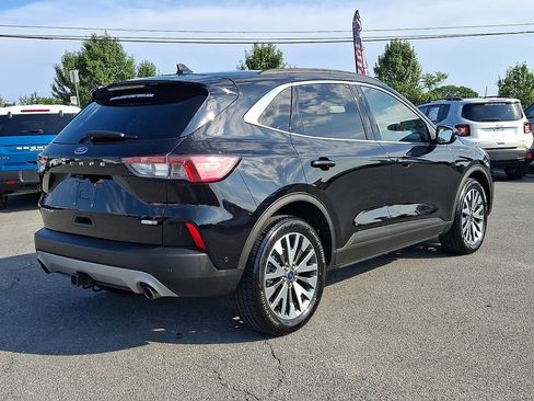 Certified 2020 Ford Escape Titanium AWD/4WD image 6