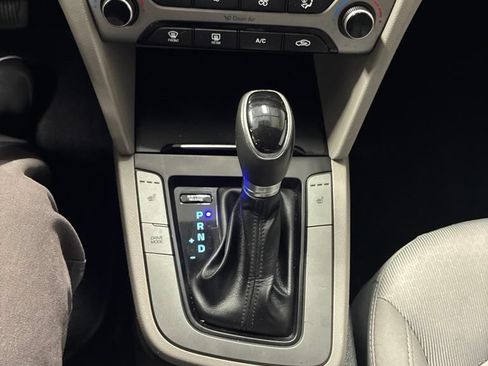 Used 2018 Hyundai Elantra Value Edition w/ Cargo Package FWD image 17