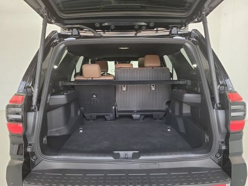 Used 2025 Toyota 4Runner Limited RWD image 9
