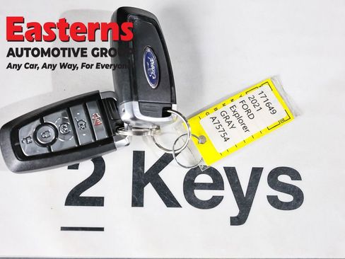 Used 2021 Ford Explorer XLT w/ Equipment Group 202A AWD/4WD image 24