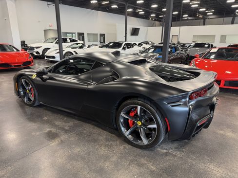 Used 2022 Ferrari SF90 Stradale AWD/4WD image 5