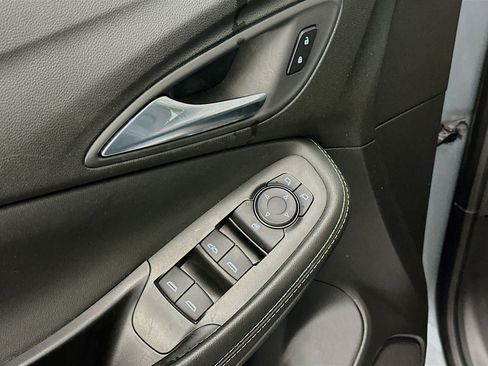 Used 2025 Buick Encore GX Preferred image 15