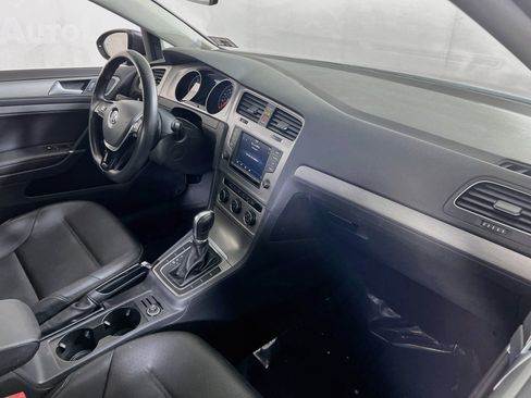 Used 2017 Volkswagen Golf Wolfsburg Edition FWD image 28
