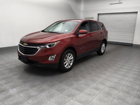 Used 2019 Chevrolet Equinox LT AWD/4WD image 2