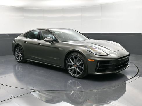 New 2026 Porsche Panamera 4 image 10