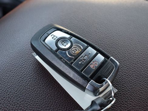 Used 2021 Ford F150 Lariat w/ Equipment Group 502A High image 14